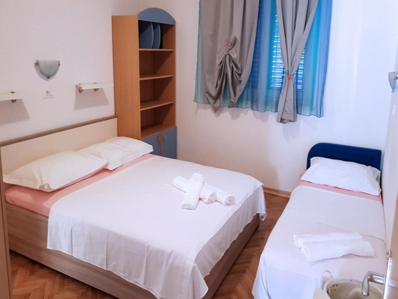 Apartments And Rooms By The Sea Tucepi, Makarska - 6058 Eksteriør bilde