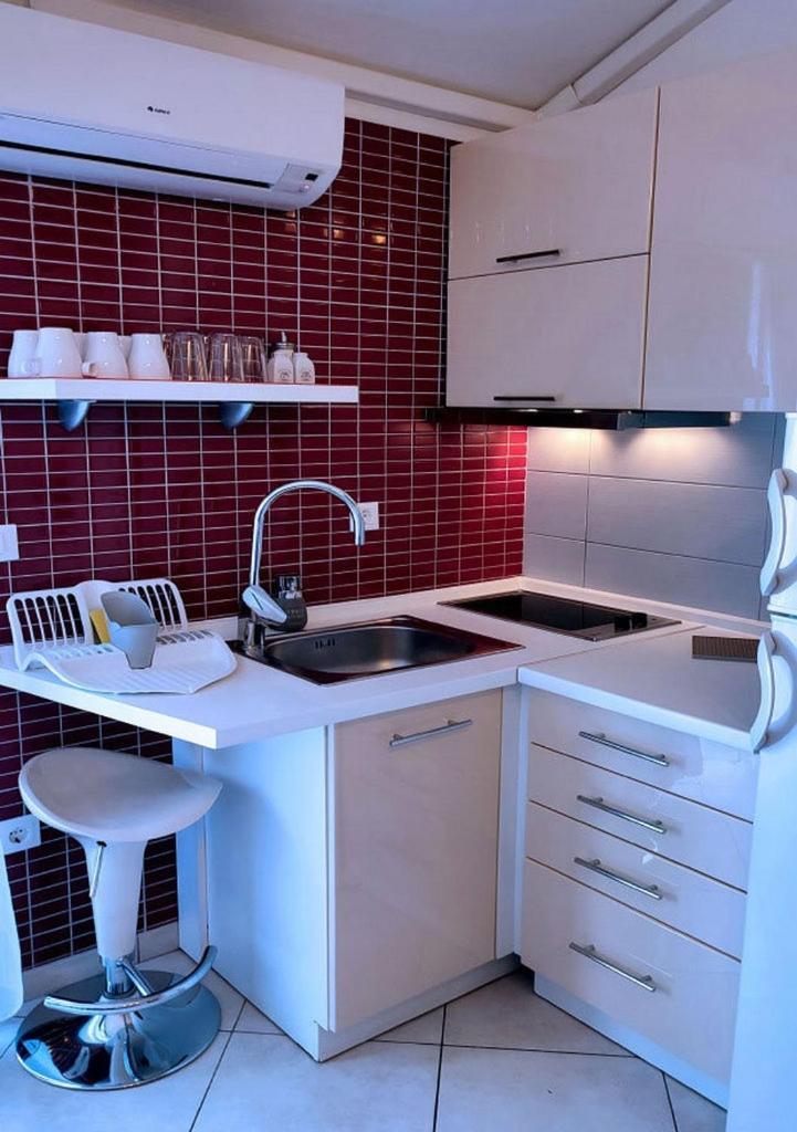 Apartments And Rooms By The Sea Tucepi, Makarska - 6058 Eksteriør bilde